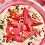 طرز تهیه دسر ریواس و ماست؛ یک انتخاب خنک و خوشمزه