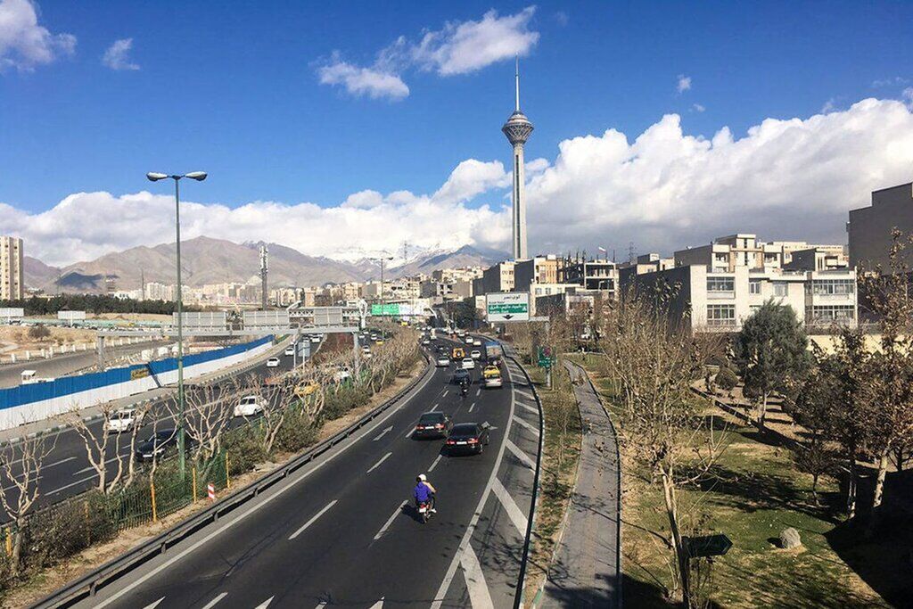 هوای تهران در وضعیت قابل قبول؛ کیفیت هوا بهبود یافته است