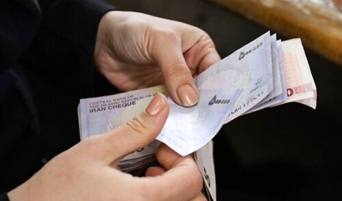 افزایش چشمگیر حقوق در ۱۴۰۴ / تصویب فوقالعاده خاص کارکنان دولت به تصویب رسید