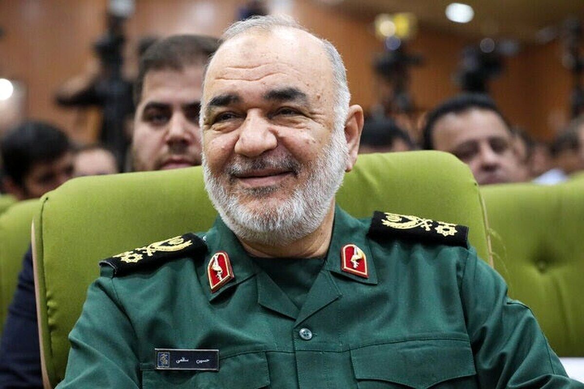 سرلشکر سلامی خطاب به آمریکا: برای جنگ آمادهایم + فیلم