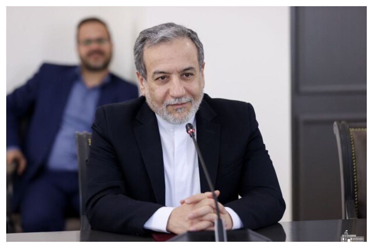 هشدار عراقچی به آمریکا/ ایران از حقوق خود عقب نشینی نمیکند