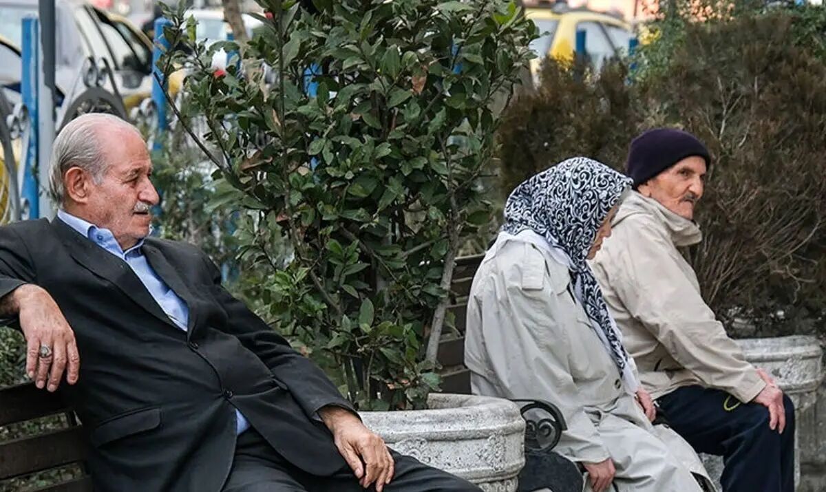اعلام زمان پرداخت مطالبات بازنشستگان/ منبع تامین اعتبار بیمه تکمیلی بازنشستگان اعلام شد