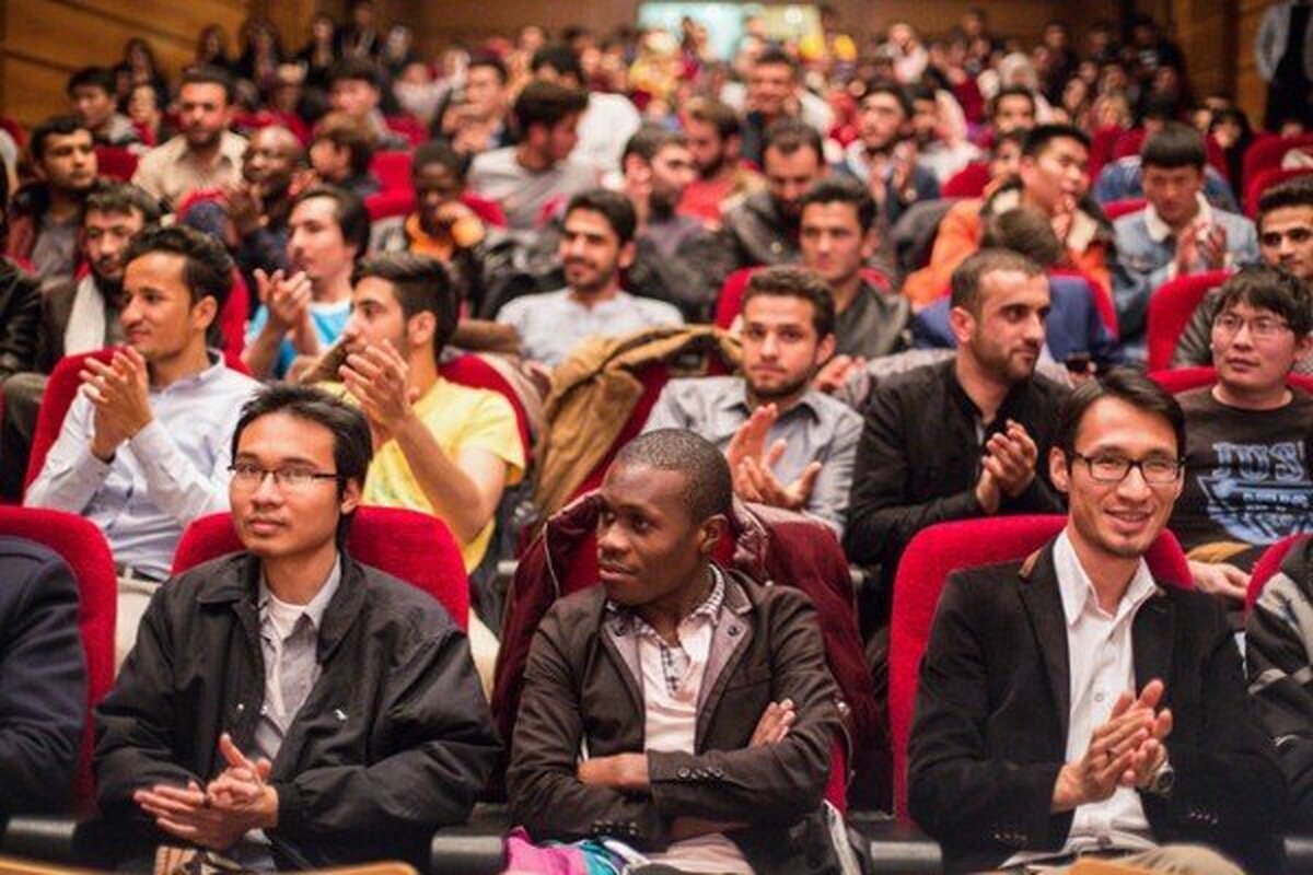 پذیرش دانشجویان اتباع مهاجر ممنوع شد