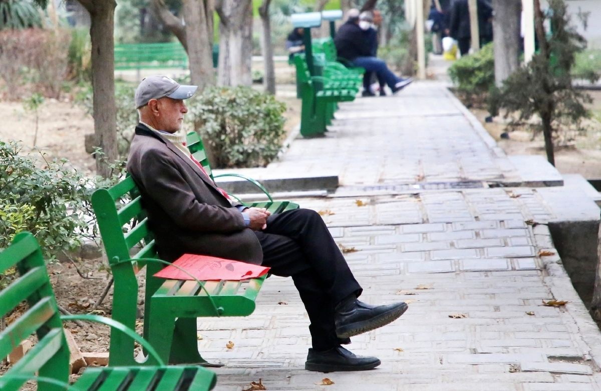 خبرهای خوش برای بازنشستگان/ نامه ویژه وزیر رفاه به دستگاههای اجرایی