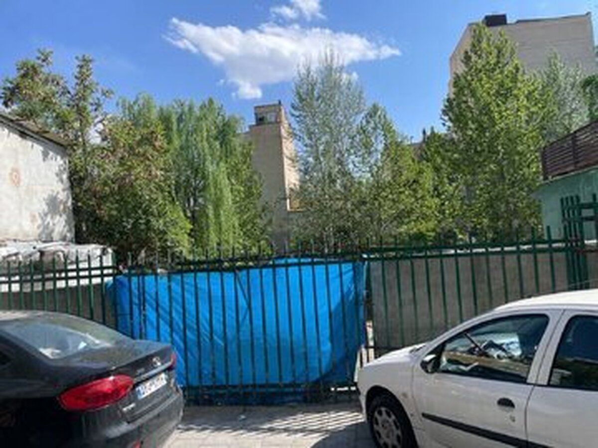 کشف آثار باستانی در یکی از بوستانهای تهران/ جزئیات