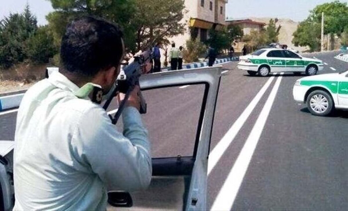 لحظه دستگیری قاتل خیابان منوچهری شیراز+فیلم
