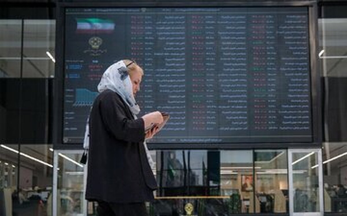 پیشبینی بورس فردا چهارشنبه ۷ خرداد / سایه وضعیت مبهم سیاسی بر بازار سهام