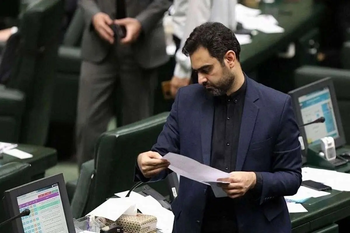 این جنس انقلابینماها، ایران را ملک طلق خود میدانند