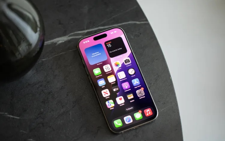 اپل در iOS 19 از هوش مصنوعی برای بهبود عمر شارژ باتری آیفون بهره میبرد