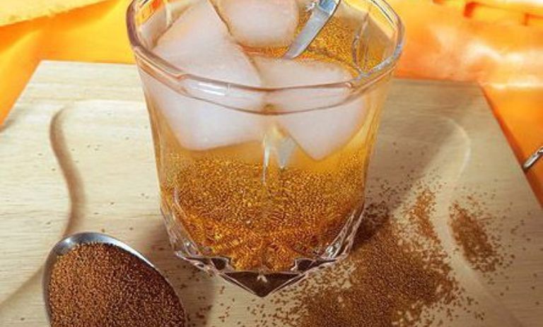 طرز تهیه شربت بهار نارنج و خاکشیر؛ با عسل و ساده