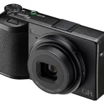 دوربین Ricoh GR IV با طراحی جمع‌وجور و مینیمالیستی معرفی شد