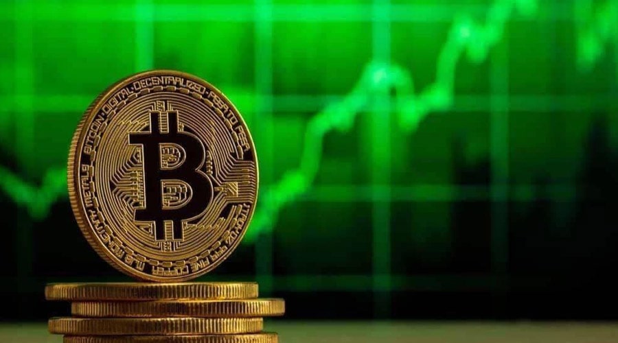 فدرال رزرو تسلیم فشار ترامپ نشد؛ بیتکوین مرز ۹۹ هزار دلار را شکست!