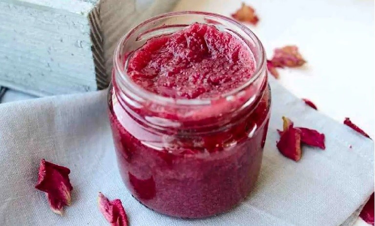 طرز تهیه مربای گل محمدی با گل خشک+ نکات شکرک نزدن