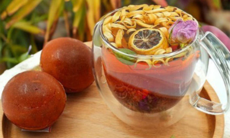 طرز تهیه بمب چای؛ ایدهای خلاقانه برای پذیرایی خاص
