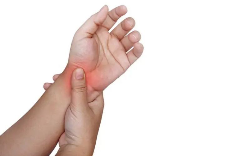 علت بی حس شدن دست چپ