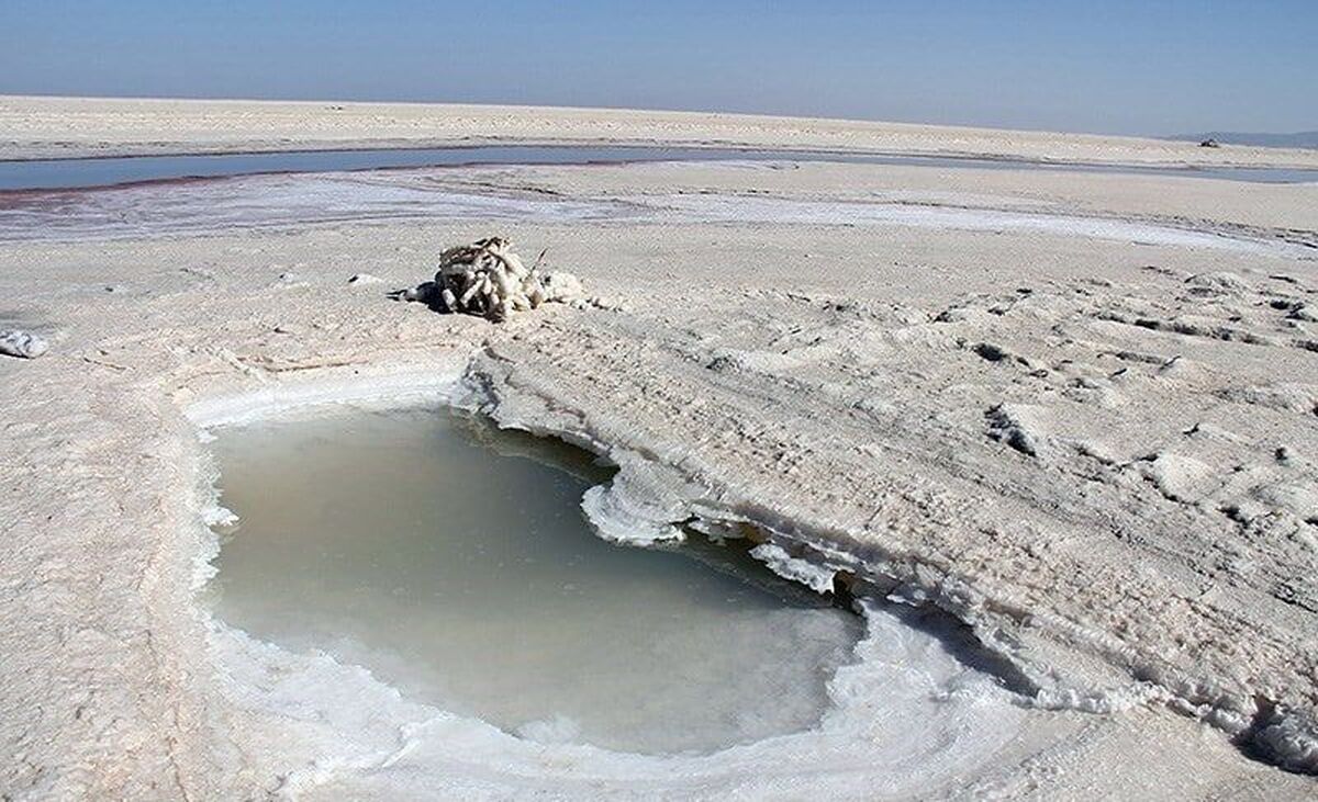 حال دریاچه ارومیه وخیمتر میشود!