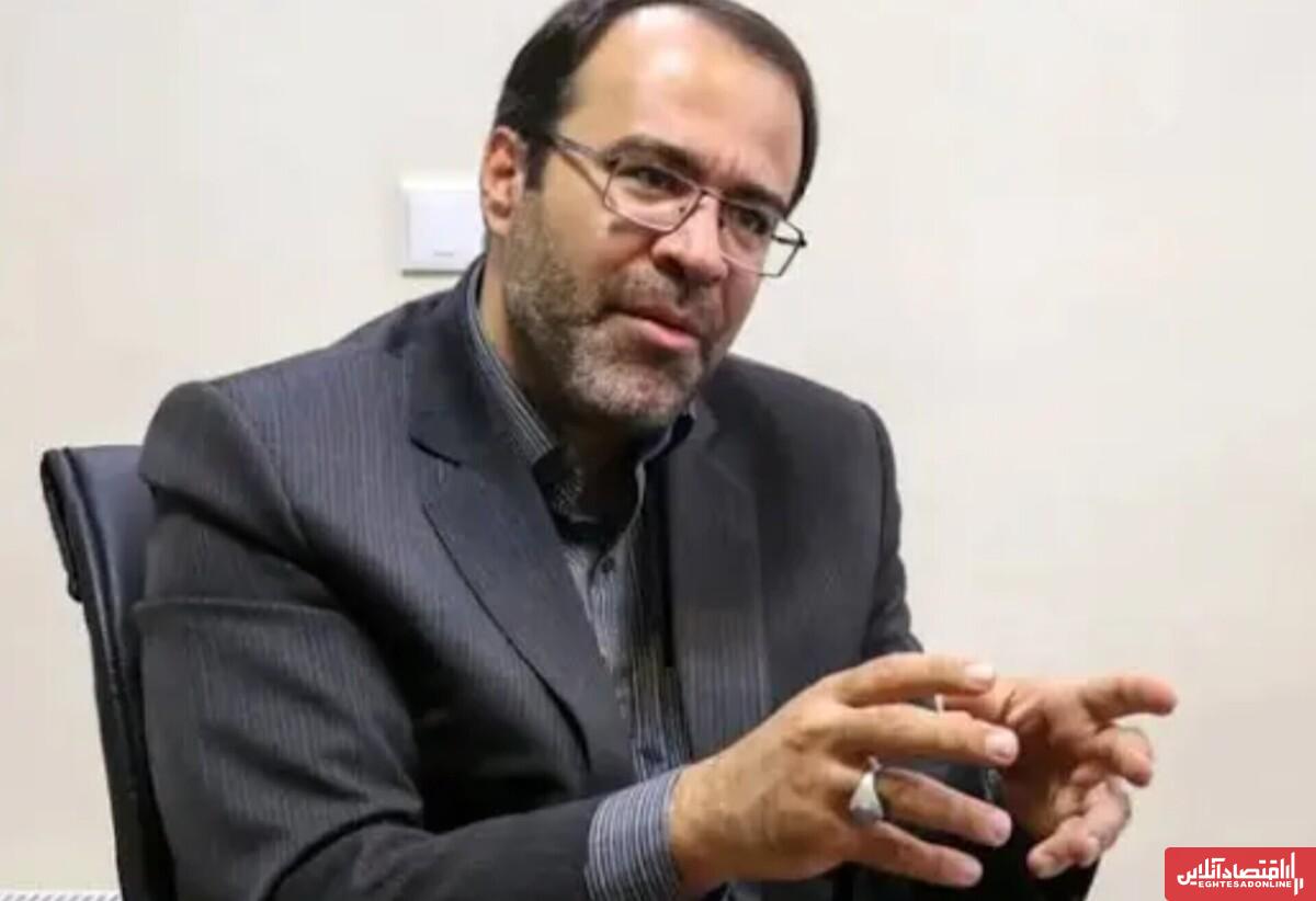 «بانک آینده» ۵٠ درصد زیان انباشته نظام بانکی کشور را دارد/ انحلال آغازی برای برخورد با بانکهای متخلف