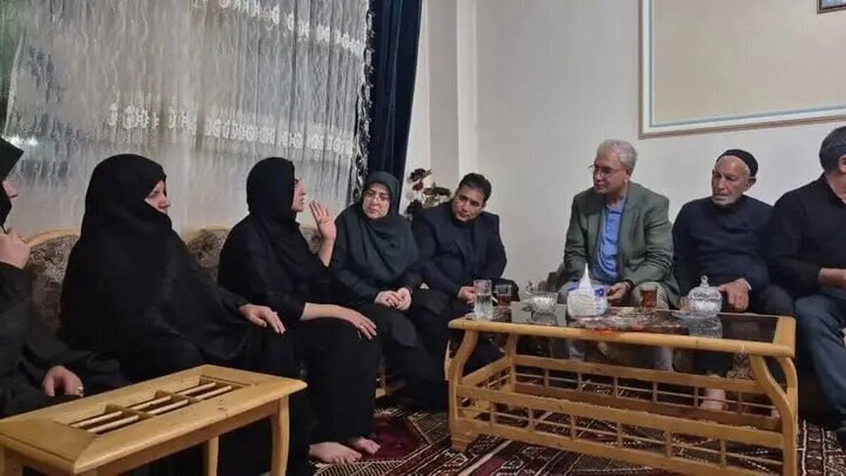 حضور شبانه دولتیها در منزل الهه حسیننژاد +تصاویر