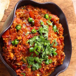 طرز تهیه پوره بادمجان هندی؛ یک غذای فوری و بسیار خوشمزه