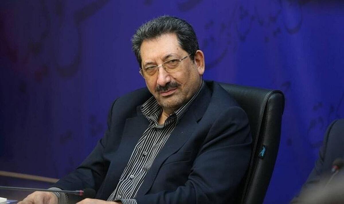 بانک مرکزی ناظر عملیات ارزی باشد نه مالک آن