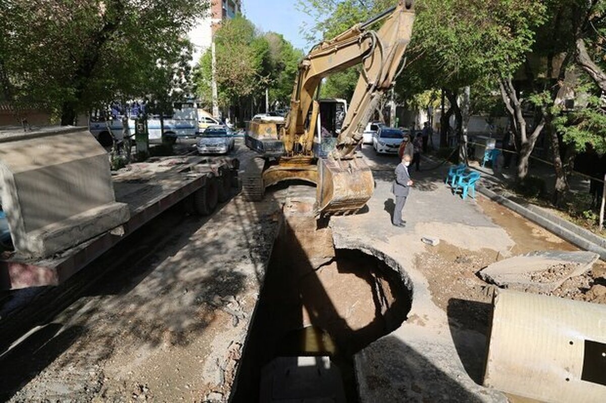 مشکل آب میدان قدس تهران تا ساعت ۱۵ امروز رفع میشود