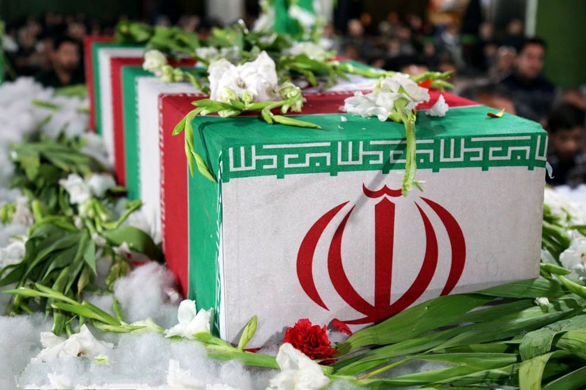 اولین تصاویر از مزار سرداران شهید حاجیزاده و سلامی