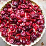 طرز تهیه تارت آلبالو با پایه ترد و آلبالوی تازه