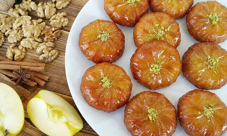 طرز تهیه خاگینه سیب (آلما قیقاناخی)؛ مرحله به مرحله