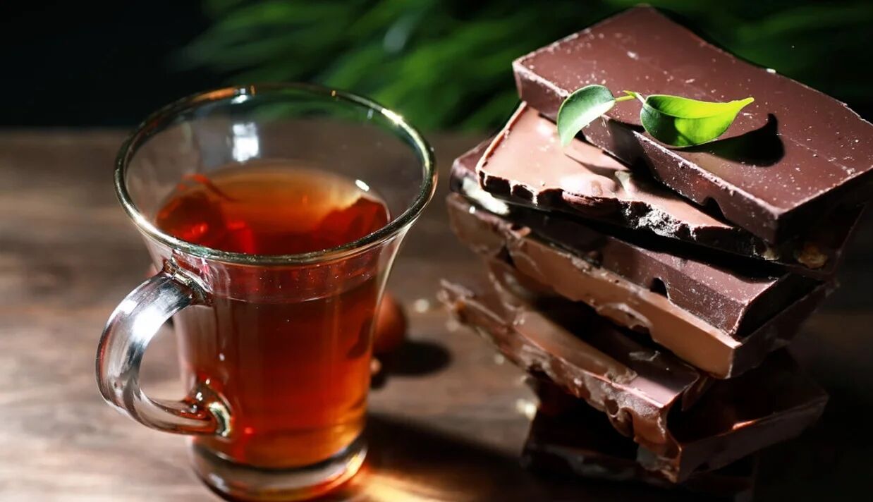 آیا چای و شکلات تلخ برای سلامت قلب مفیدند؟