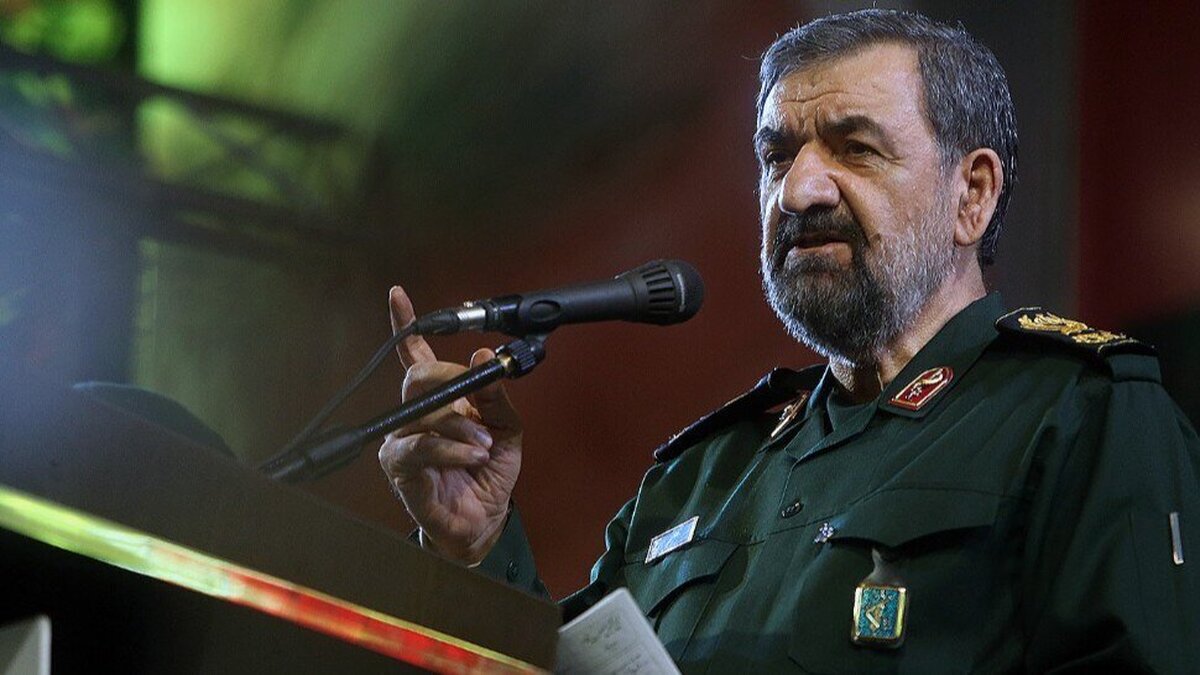 محسن رضایی؛ اسرائیل ممکن است کمتر از یک ماه دیگر به ایران حمله میکند
