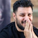 جواد عزتی و برزو ارجمند در سکانسی بامزه از پشت صحنه قهوه تلخ+ فیلم