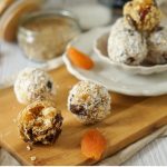 طرز تهیه توپک انرژی زا با طعم زردآلو؛ میان وعده مقوی