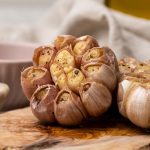 طرز تهیه سیر کبابی در فر+ نکات و فوت‌و‌فن ها