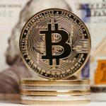 ضعیف‌ترین عملکرد دلار در دو دهه گذشته ثبت شد؛ بازار چشم‌انتظار جهش بیت‌کوین!