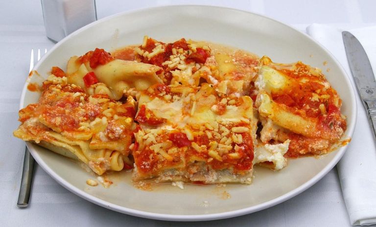 کالری لازانیا چقدر است؟