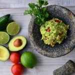 طرز تهیه گواکاموله (دیپ آووکادو) مکزیکی؛ پیش غذا خوشمزه و ساده