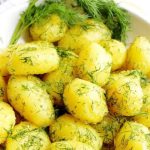 طرز تهیه سیب‌زمینی لهستانی؛ یک وعده خوشمزه و متفاوت