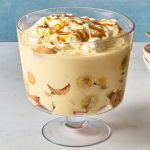 طرز تهیه پودینگ موز و گردو؛ آسان و سریع