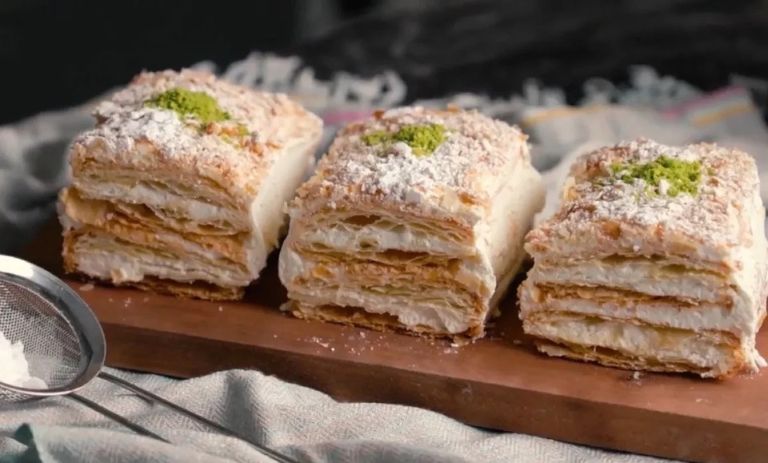 کالری شیرینی ناپلئونی چقدر است؟