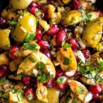 طرز تهیه سالاد زیتون و گردو با رب انار؛ خوش‌طعم و خاص پاییزی