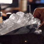 13 کاربرد جالب یخ در خانه‌داری و آشپزی؛ راه‌حل‌های ساده و مفید