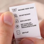 علائم روی لباس؛ معنای نمادها و علائم مهم برای مراقبت بهتر از لباس‌ها