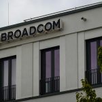 برودکام یک تراشه هوش مصنوعی با قابلیت ترجمه صوتی درون‌دستگاهی معرفی کرد| فارنت