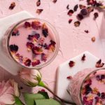 نوشیدنی گرم صورتی با شیر؛ خوشمزه و مناسب روزهای سرد