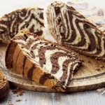 کیک دو رنگ وانیلی شکلاتی؛ کیک عصرانه موج دار