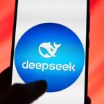سازنده چت‌بات DeepSeek نگران آینده جهان در دستان هوش مصنوعی است