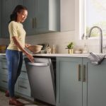 5 علت وارد نشدن آب به ماشین ظرفشویی؛ راه حل آن