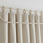 چطور پرده را بدون چوب پرده نصب کنیم؟ 7 روش‌ ساده و خلاقانه