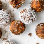 طرز تهیه توپک هویج گردو؛ ساده و خوشمزه جایگزین قند